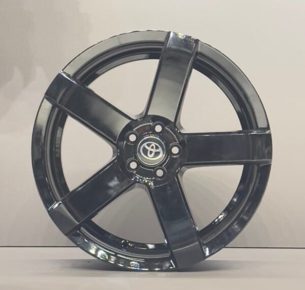17" PCD-100 5 Nut